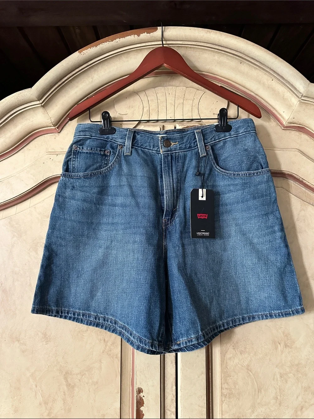 NWT Levi's Premium High Baggy Denim Shorts size 30